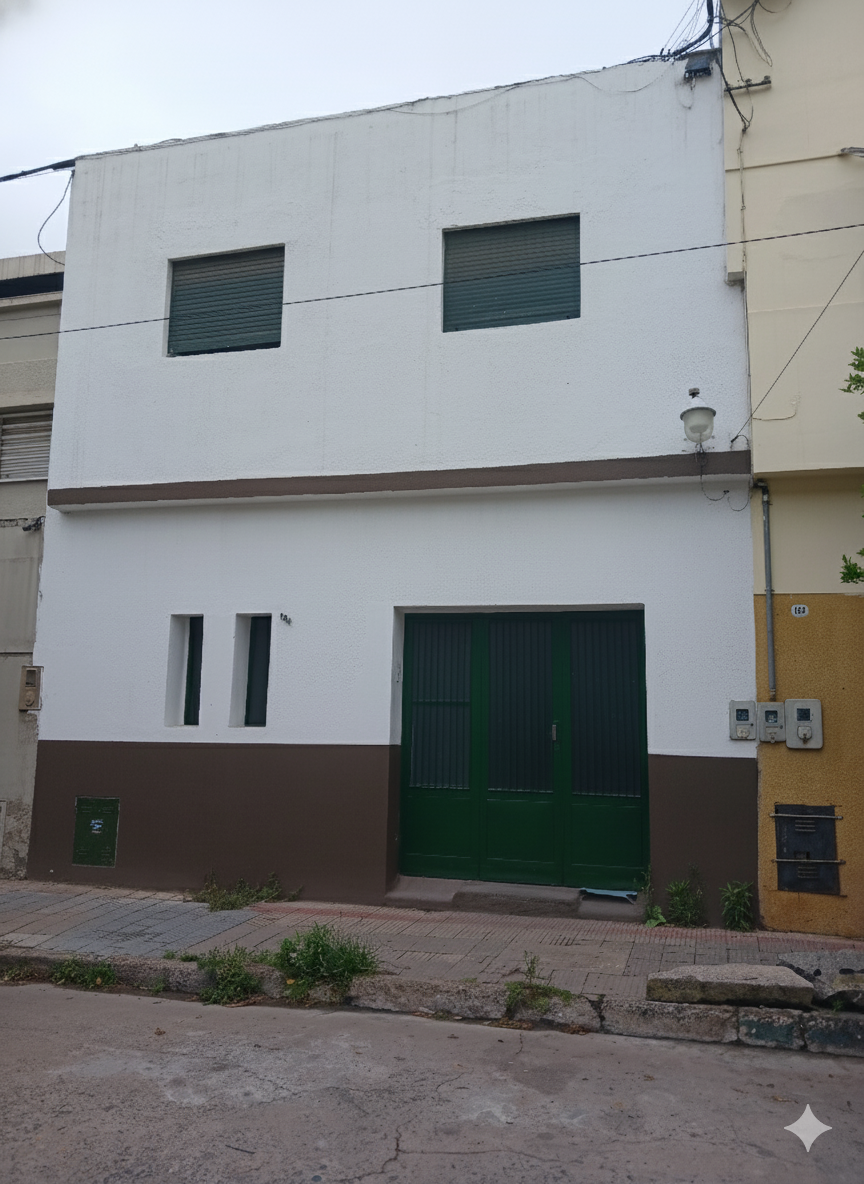 VENTA CASA - 📍 Pje. Tiburcio Padilla al 100